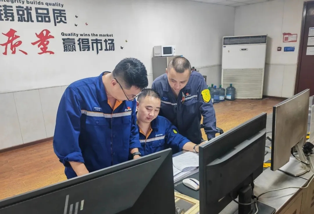 煉鋼廠(chǎng)超低碳鋼碳含量創(chuàng)歷史新低